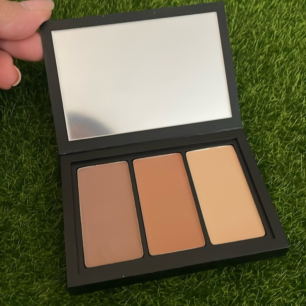 🆕 Smashbox contour palette